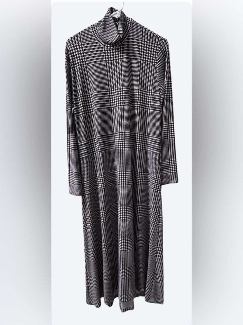 NWT Norma Kamali Long Sleeve Turtle Swing Dress Glenn Plaid Black/White, Large